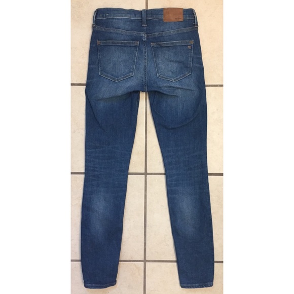 Madewell 8” Skinny Jeans in Ames Wash - Picture 4 of 8